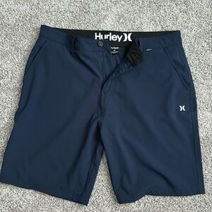 Men’s size 36 Navy Blue Hurley shorts! Like new condition!
